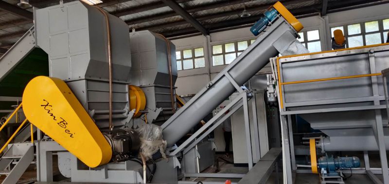 Plastic bottle crushing and washing line